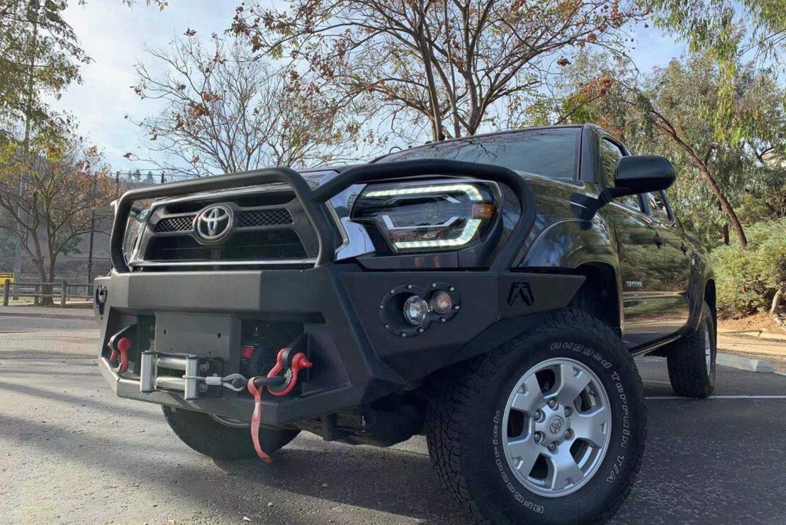 Pair Headlights For 2012-2015 Toyota Tacoma - Chrome Housing, Amber Reflector, Halogen, Epartsgogo